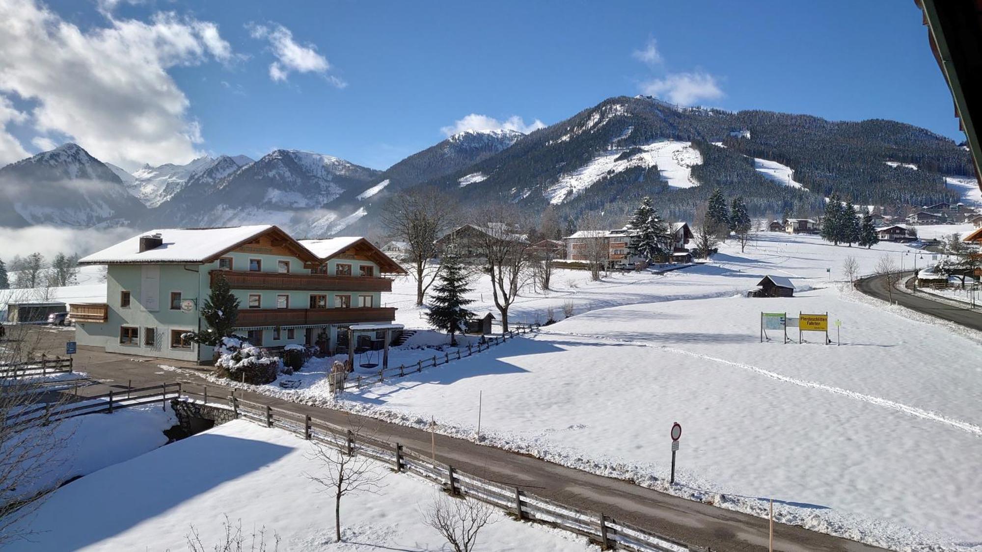 Haus Hubertusheim Apartment Schladming Exterior photo